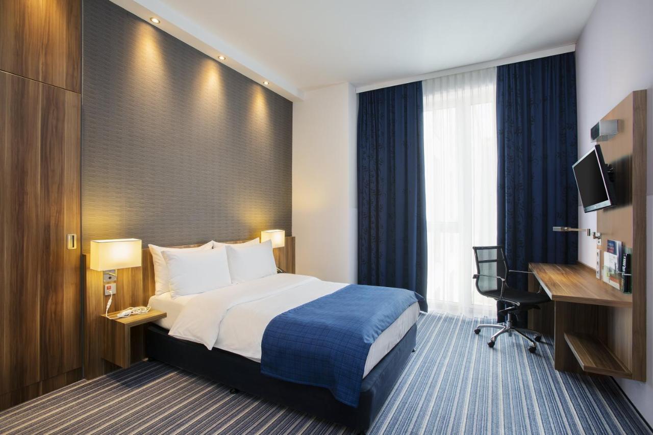 Holiday Inn Express Heidelberg City Centre Экстерьер фото